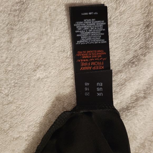 Lattice sleeve cut out tunic NWT - Picture 3 of 6